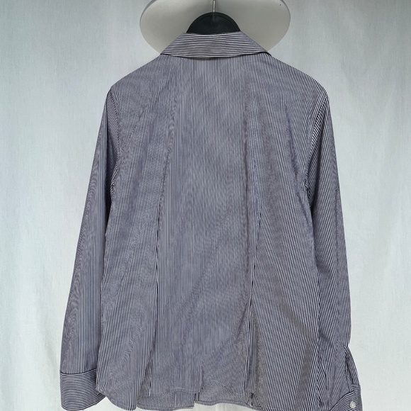 Jones New York (M) 100% cotton, no-iron, button-up shirt, perfect condition. - Picture 5 of 12